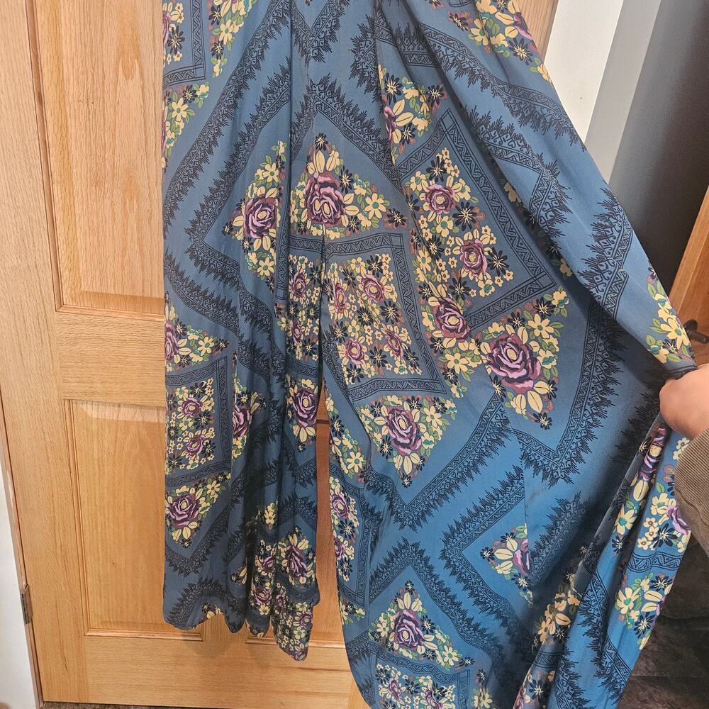 Free People Serendipity Wide Leg Floral Jumpsuit Size Small - Picture 4 of 10